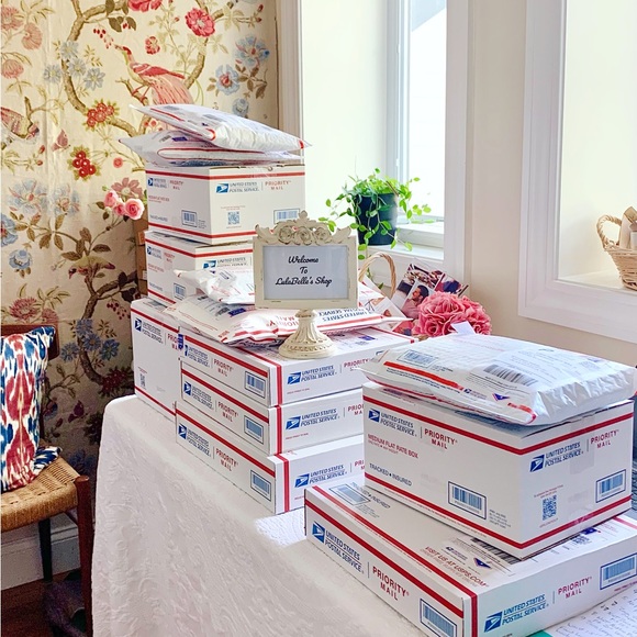 Meet the Posher, Lauren 🌸LIVE Shows & Exquisite Brands👠 - Picture 8 of 16